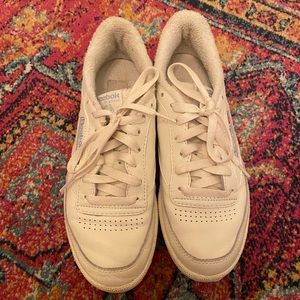 Urban outfitters Reebok vintage club C 85 size 7.5
